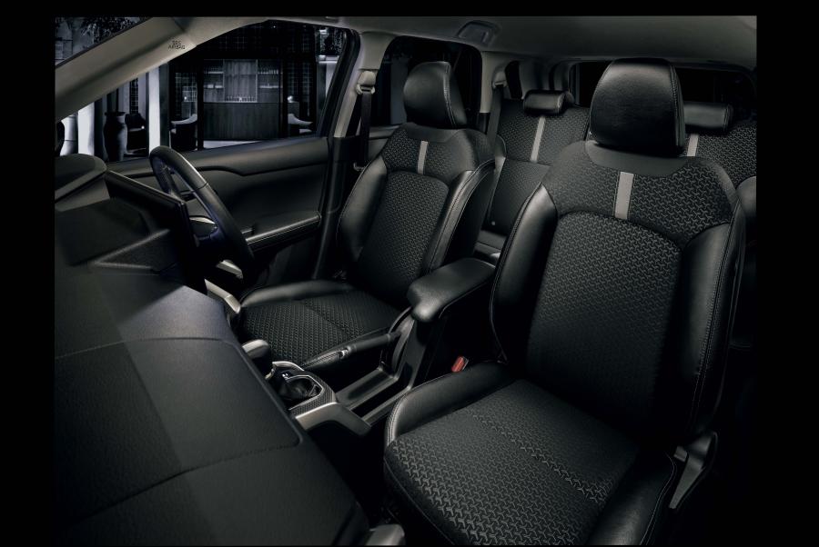 Интерьер Daihatsu Rocky 2019 года  (фото 16 из 40)